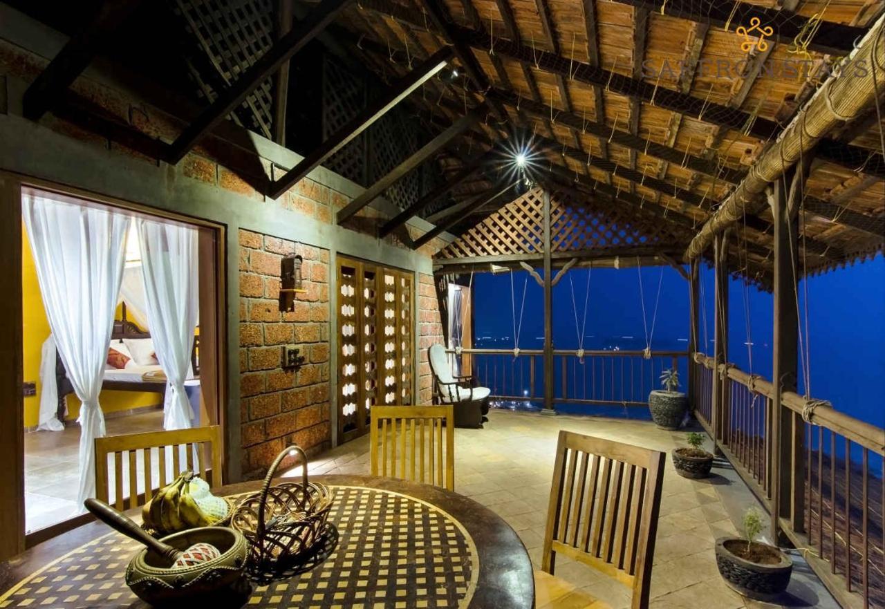 Saffronstays Villa 270, Dāpoli エクステリア 写真
