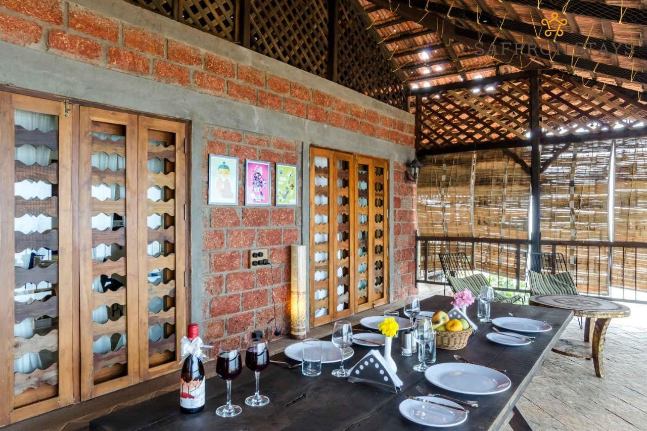 Saffronstays Villa 270, Dāpoli エクステリア 写真