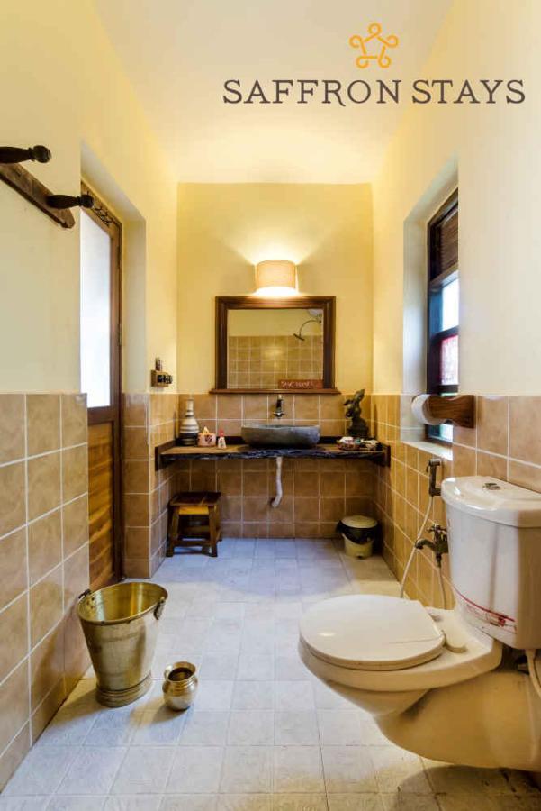 Saffronstays Villa 270, Dāpoli エクステリア 写真