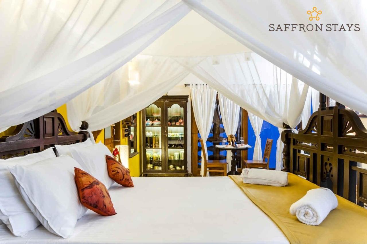 Saffronstays Villa 270, Dāpoli エクステリア 写真