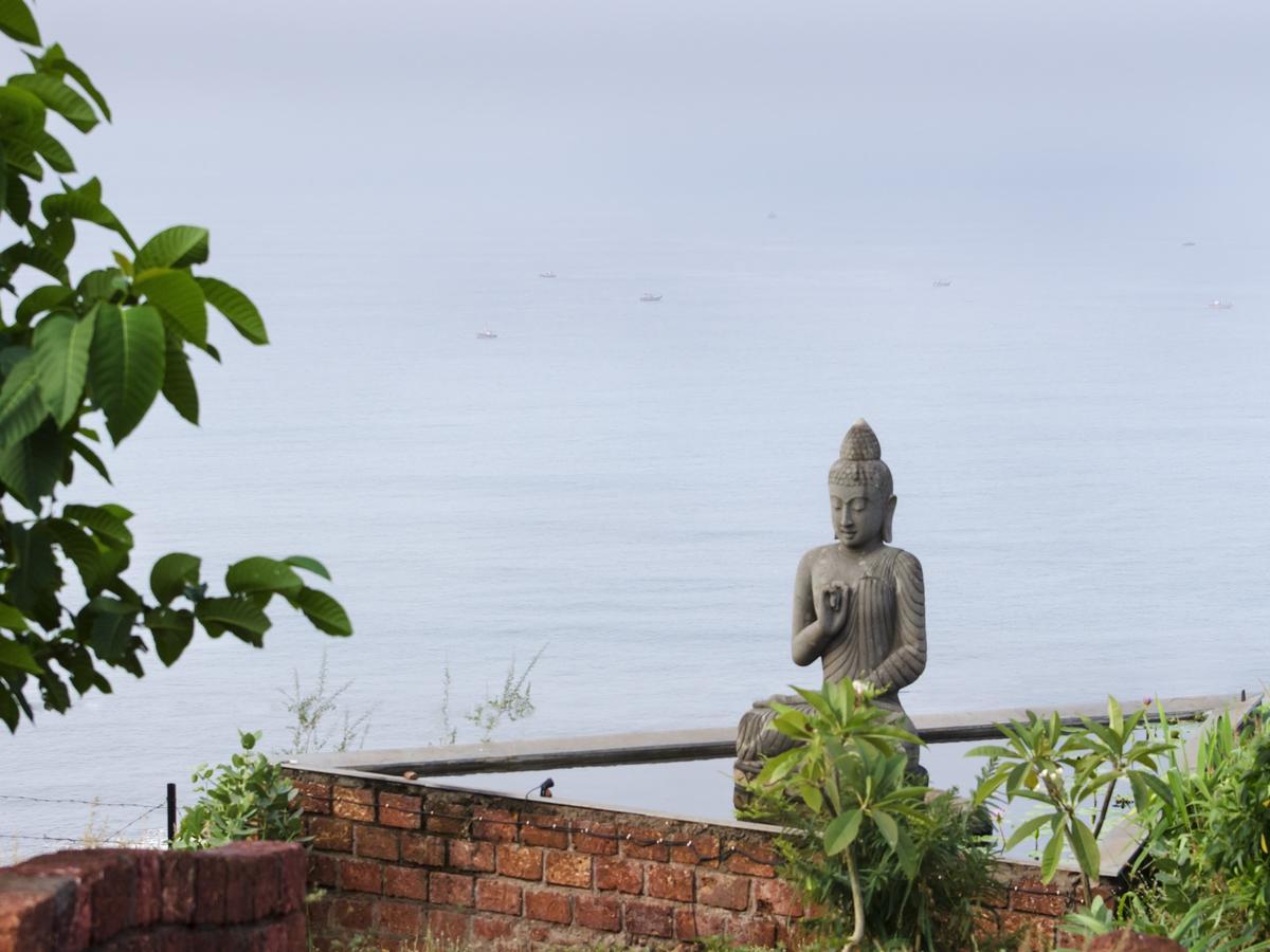 Saffronstays Villa 270, Dāpoli エクステリア 写真